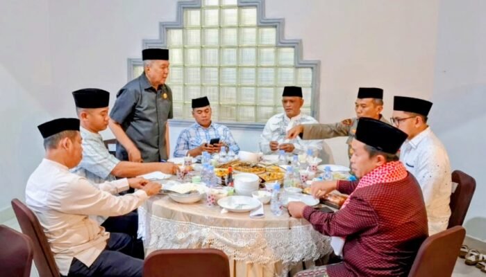 Hangatkan Ramadan, Bukber di Rujab Ketua DPRD Wajo Jadi Ruang Silaturahmi Penuh Makna