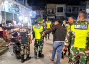 Kebersamaan di Malam Hari, TNI dan Masyarakat Rawat Keamanan Pitumpanua