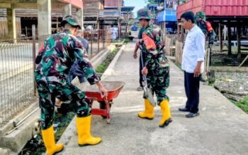 Koramil 1406-01/Tempe Laksanakan Karya Bhakti Pembersihan Talut Bersama Masyarakat Kelurahan Laelo