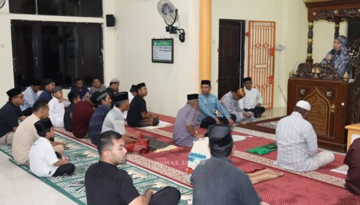 Wakil Bupati Sidrap Ajak ki Warga Arateng Jadi Pionir Kebersihan Lingkungan