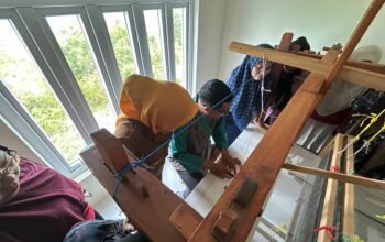 Tingkatkan Daya Saing, Pengrajin Tenun Bira Ikut ki Pelatihan Desain