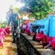 Koramil 1406-08/Sabbangparu Gelar Karya Bhakti Bersama Siswa Sekolah Dasar untuk Pembersihan Drainase