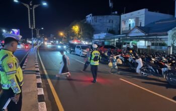 Ibadah Tarwih Aman dan Nyaman, Ditlantas Polda Sulbar Sigap Berikan Perlindungan dan Atur Lalu Lintas