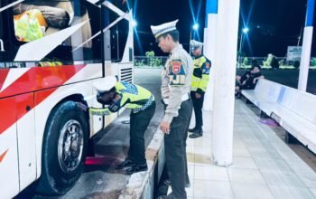 Perjalanan Mudik Aman, Ditlantas Polda Sulbar Pastikan Angkutan Bus Antar Kota Layak Beroperasi