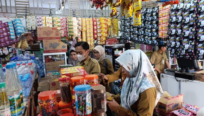 Pemkab Sinjai Gertak Pasar, Pastikan Keamanan Pangan Jelang Idulfitri