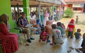 Petugas Dinsos Aktif ki Tauwwa di Pelayanan Posyandu Era Baru Bantu Warga di Kelurahan Kalumeme