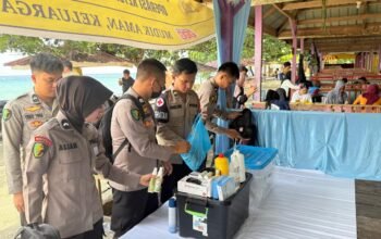 Kapolda Sulbar Arahkan ki Tim Dokpol Siaga, Antisipasi Bahaya Ubur-ubur dan Bulu Babi di Lokasi Wisata
