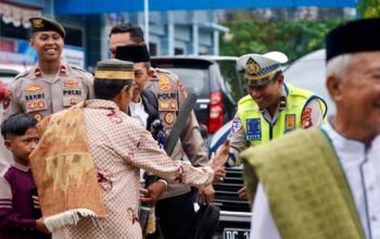 Polda Sulbar Siaga, Jaga ki Keamanan dan Kenyamanan Sholat Idul Fitri Jamaah Muhammadiyah di Stadion Manakarra