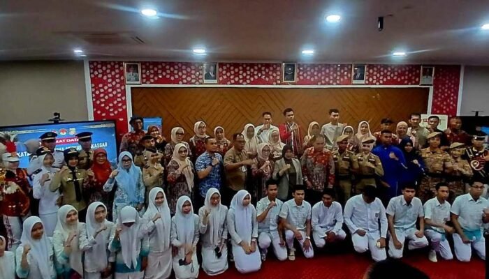 IKA SMANSA 80 “Pakintaki” Lagi, Kali ini Bawa ki 20 Pengurus OSIS SMAN 1 Makassar Kunjungi IPDN Sulsel