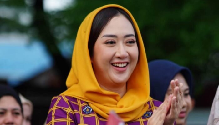 Tabe, Bunda PAUD Bantaeng Lepas ki Peserta Karnaval Hardiknas 2026