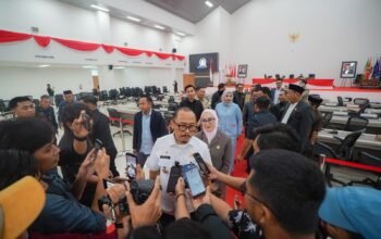 Gubernur Suhardi Duka Serahkan LKPJ 2025 ke DPRD Sulbar: Ekonomi Tumbuh 5,36%, Kemiskinan Turun, dan IPM Meningkat