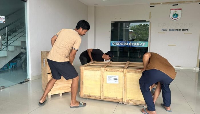 Perkuat UMKM, Pemprov Sulbar Salurkan ki Bantuan Alat Produksi