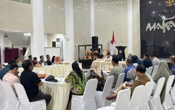 Tak Kenal Libur, Wali Kota Makassar Pimpin Ki Rapat Strategis Tangani Sampa