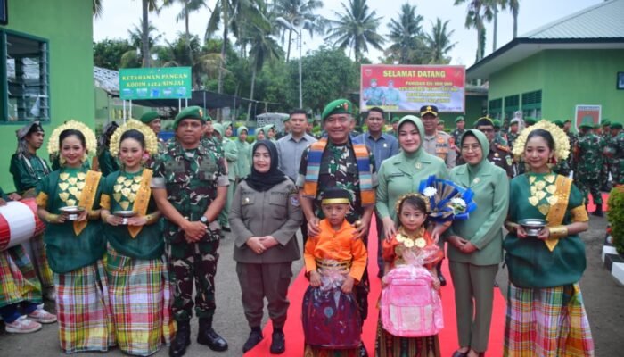 Pangdam Hasanuddin Resmikan Gapura dan Lapangan Upacara Kodim Sinjai, Bupati: Sinergi TNI dan Rakyat Kunci Utama