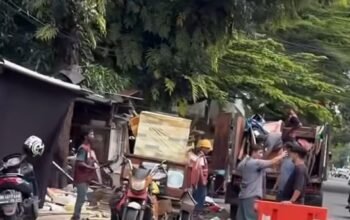 Puluhan Tahun Bertahan, PKL di Mappayukki–Garuda–Rajawali Bongkar Ki Lapak Secara Mandiri