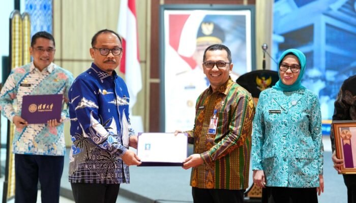 Penipuan Online Kian Masif, Kominfo Sulbar Perkuat ki Edukasi dan Ajak Warga Gunakan SP4N-LAPOR!