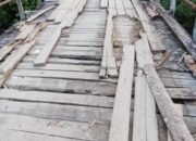 Tabe, Nyawa Bisa Jadi Taruhan, Akibat Jembatan Yang Sudah Rusak Namun Tetap Dilewati
