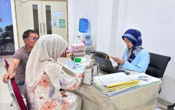 Akselerasi Pencairan Bantuan Pendidikan, Biro Pemkesra Sulbar Intensifkan Verifikasi ki Berkas Beasiswa Tahap I