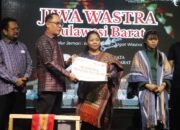 Festival Jiwa Wastra Dibuka, Pemprov Sulbar Perkuat ki Strategi Pengembangan Tenun