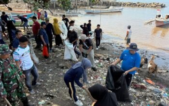 Jumat Bersih, Bupati Bantaeng Keliling dan Turun Langsung Ku Bersihkan Lingkungan