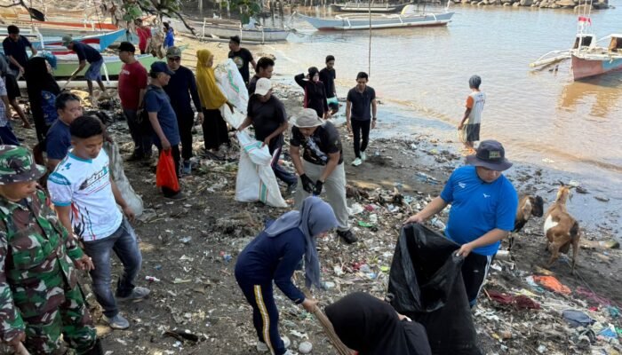 Jumat Bersih, Bupati Bantaeng Keliling dan Turun Langsung Ku Bersihkan Lingkungan