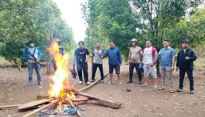Polsek Eremerasa, Polres Bantaeng dan Polda Sulsel Bekerjasama Ki Gerebek Dugaan Judi Sabung Ayam