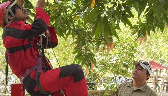 Safety First! Kemempar Standardisasi Ki Pemandu Gua dan Geowisata di Maros Pangkep UNESCO Global Geopark 