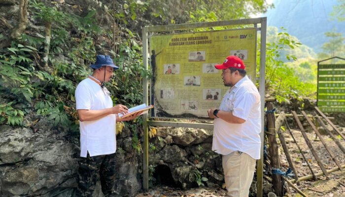 Menuju Kelas Dunia: Pemandu Geopark Maros Pangkep Kini Kantongi Mi Sertifikat Profesional di Geosite Leang Londrong