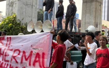 AKSI JILID I MELETUP DI DEPAN PLN, GELOMBANG PERLAWANAN BERLANJUT KE AKSI JILID II