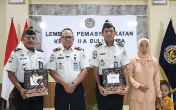 Suasana Haru Terlihat ki Saat Berlangsung Pisah Sambut Pejabat Struktural di Lapas Bulukumba 
