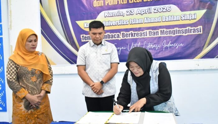 Membaca, Berkreasi, Menginspirasi”: Pemkab Sinjai Rayakan Hari Buku Internasional di Milad ke-36 UIAD