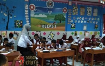 Rayakan Ki Hari Bumi, SD Negeri Parinring Makassar Lakukan Edukasi Kreatif 