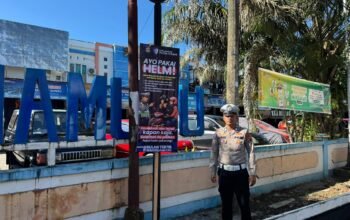 Wujudkan Keselamatan Berlalu Lintas, Ditlantas Polda Sulbar Pasang ki Banner Himbauan di Sejumlah Titik Mamuju