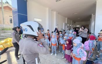 Polisi Sahabat Anak, Ditlantas Polda Sulbar Tanamkan ki Budaya Tertib Lalu Lintas Sejak Dini
