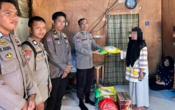 Bhabinkamtibmas Polsek Mamuju Salurkan ki Bantuan Kepada Korban Pemerkosaan Ayah Tiri
