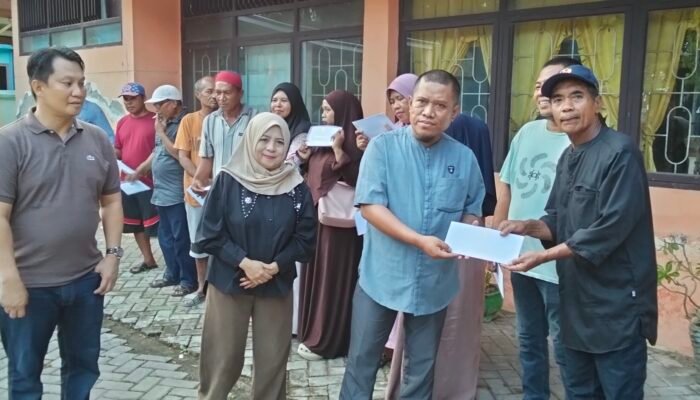 Korban Kebakaran di Terang terang Kembali Terima ki Bantuan Dari Gubernur Sulsel