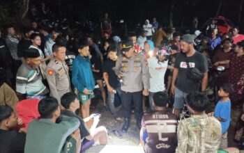 Kapolsek Palakka dan BPBD Evakuasi Warga Yang Terjebak Banjir
