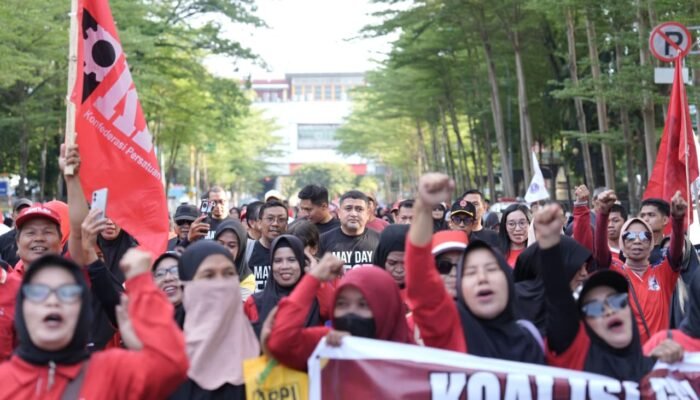 Tauwwa, May Day 2026, Munafri-Aliyah Ramaikan Fun Walk Serikat Buruh dan Pekerja 