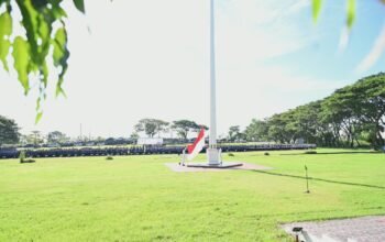 Pimpin Upacara Hardiknas 2026, Bupati Sinjai Tekankan Prinsip 3M untuk Pendidikan Bermutu