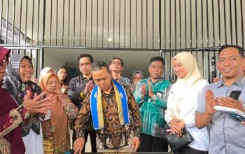 Macca, Kadisdik Makassar Dampingi Ki Wamen Dikdasmen Resmikan TK Aisyiyah Baru