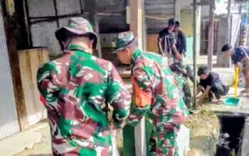 Koramil Maniangpajo dan Warga Gotong Royong Bersihkan Pasar Rakyat