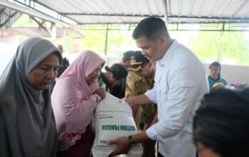 Tawwa, Bupati Bantaeng Salurkan  Bantuan Beras dan Minyak Goreng Untuk 31.654 Masyarakat Bantaeng