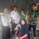 Kadis Sosial Serahkan ki Bantuan Kursi Roda Kepada Penyandang Disabilitas di Kelurahan Ela ela