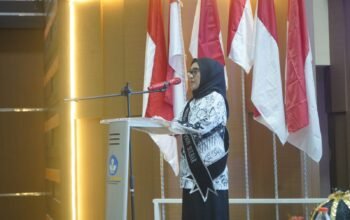 Pengukuhan Ibunda Guru se-Sulbar, Harsinah Suhardi Tekankan ki Pendidikan Berbasis Kasih Sayang