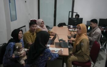 Perkuat ki Keterbukaan Informasi, Diskominfo Sulbar dan Mamuju Sinergikan Pengelolaan Website Pemerintah