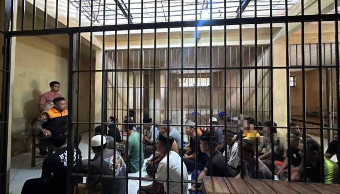 Jaga Psikologi Para Tahanan, Polres Bulukumba Berikan ki Motivasi dan Penguatan Mental.