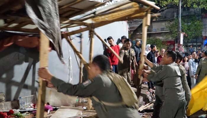 Puluhan Tahun Semrawut, Pasar Tumpah di Jalan Veteran Makassar Akhirnya Ditertibkan mi
