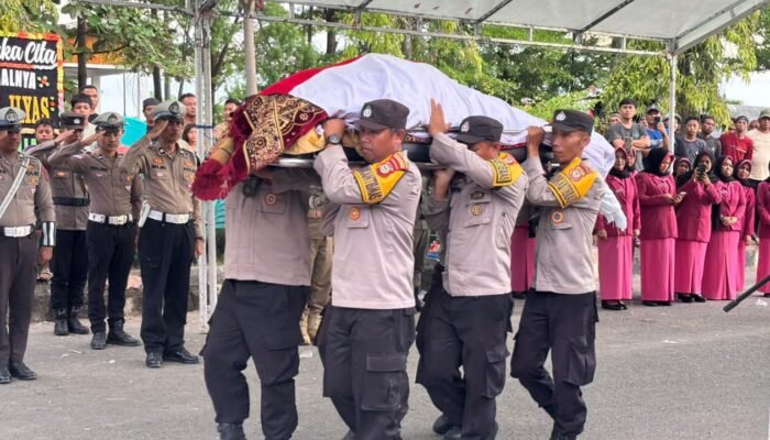 Penghormatan Terakhir, Polres Bulukumba Gelar Ki Upacara Pemakaman Dinas AIPTU Ilyas.