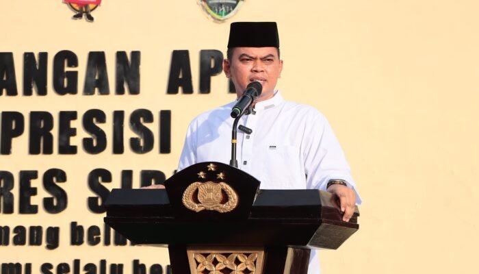 Shalat Idul Adha 1447H Bersama Warganya, Kapolres Sidrap Apresiasi ki Capaian Ekonomi Daerah