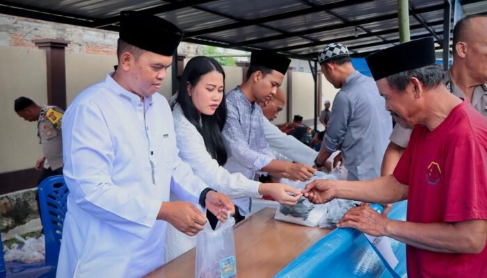 Serahkan Daging Qurban, Fantry: Wujud Peduli Terhadap Sesama
